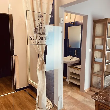 Stdaniel *